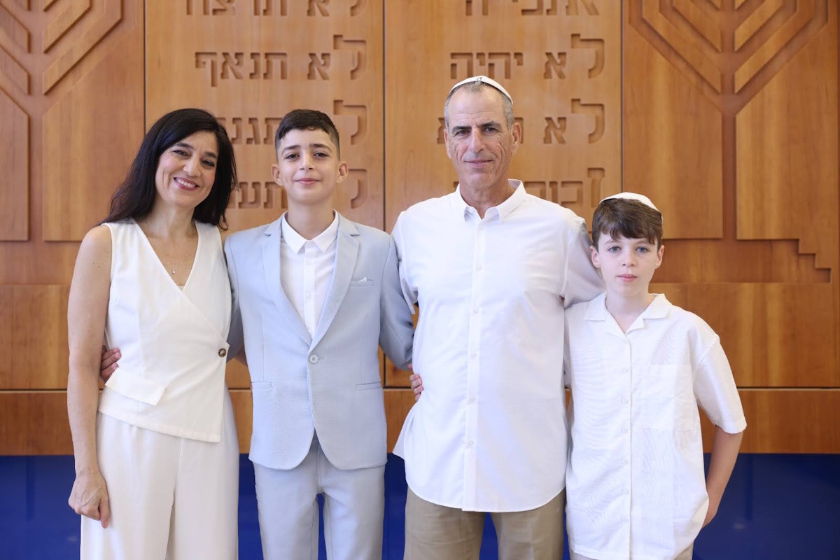 שמחה בבית הכנסת